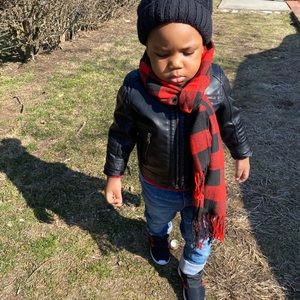 Meet your Posher, Dunise